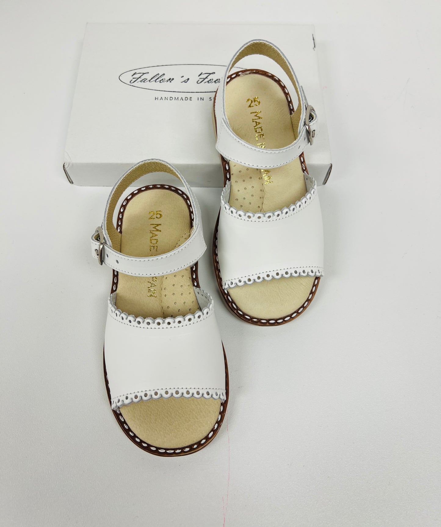 2186 White Sandal