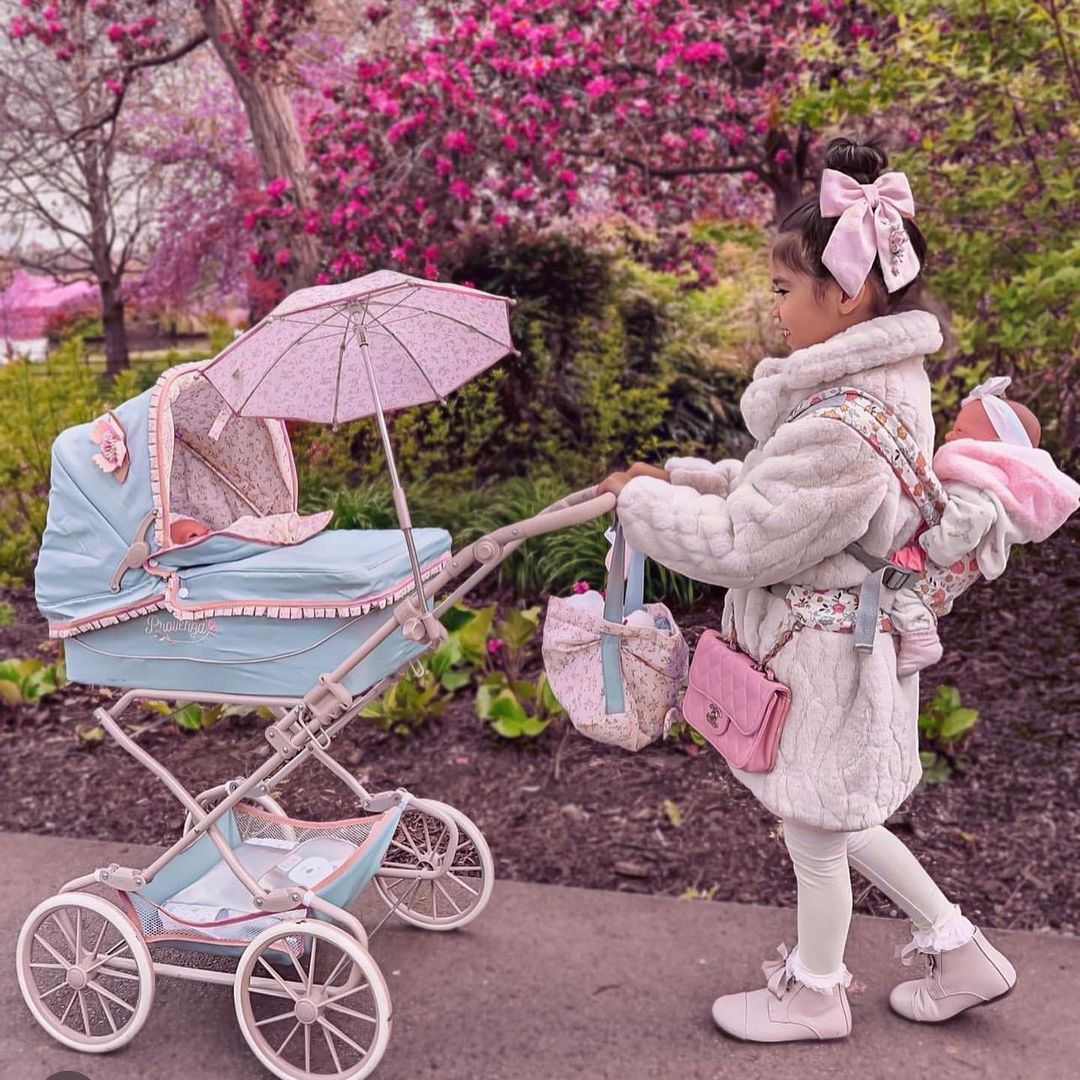 81045 Mint Pram By Decuevas (age and under roughly) – Fallons Kids