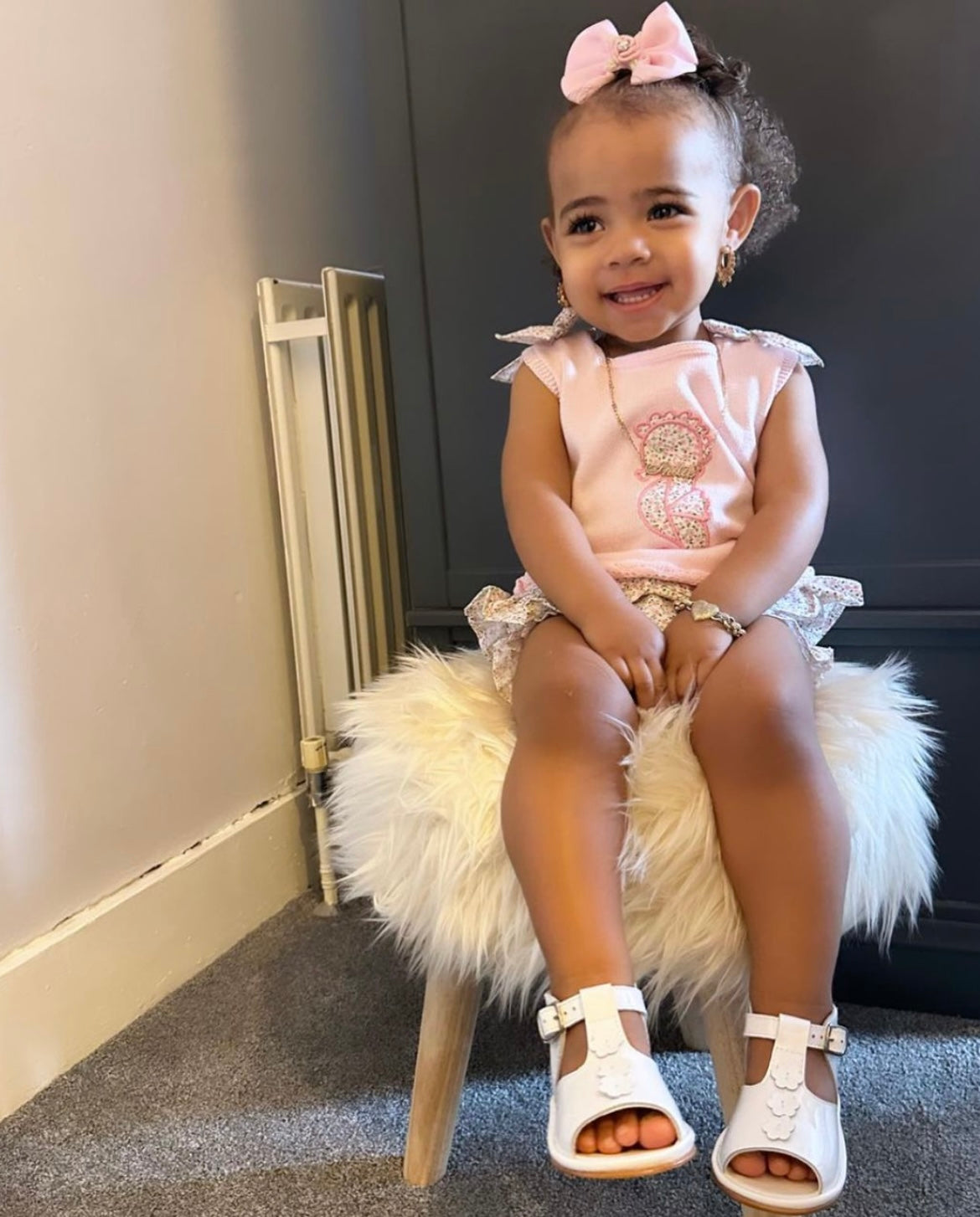 2627 Chica White Patent Sandal