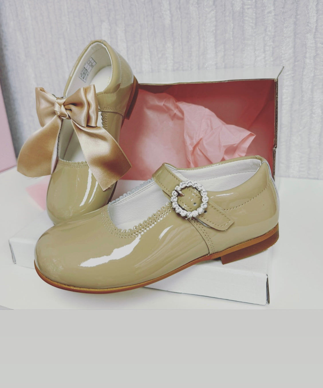 6270-1 Camel Tan Shoe with Diamante Buckle