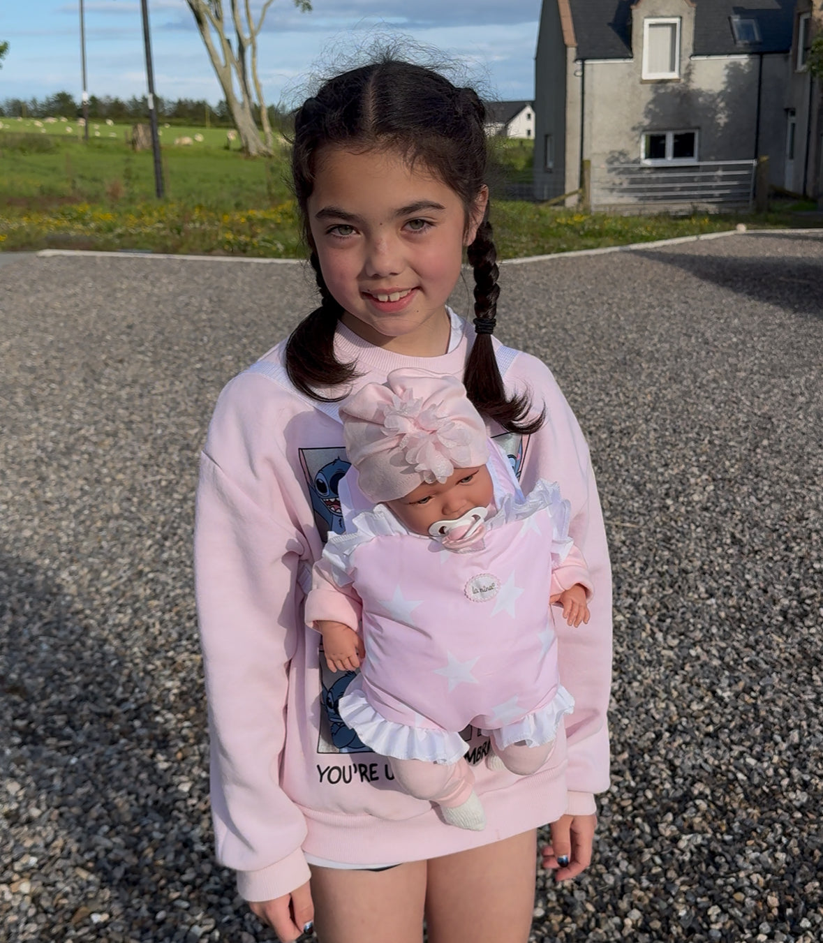 60407 La Nina Carlota Pink & White Doll Carrier