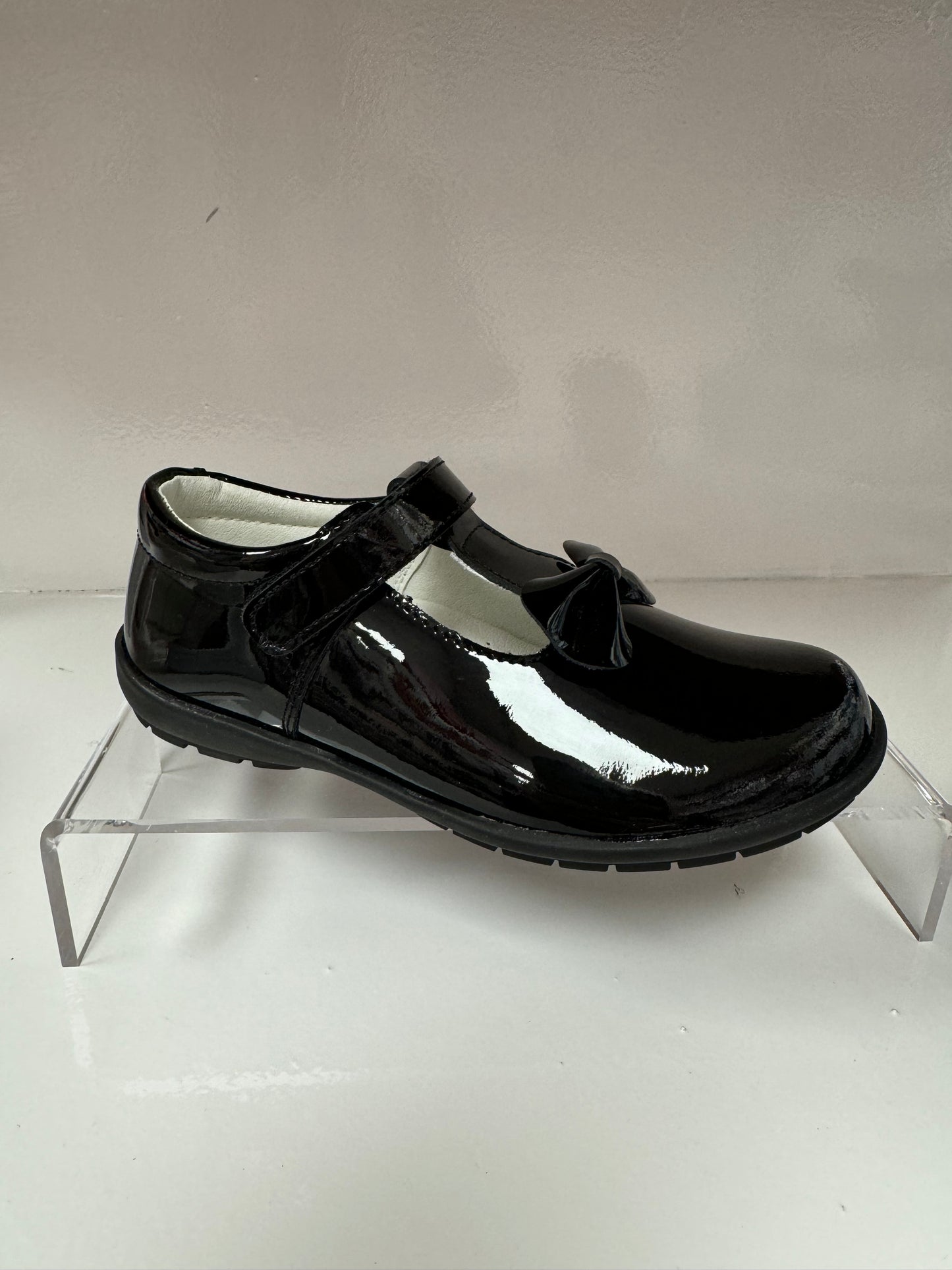 212593-10 Black Andanines Velcro Shoe