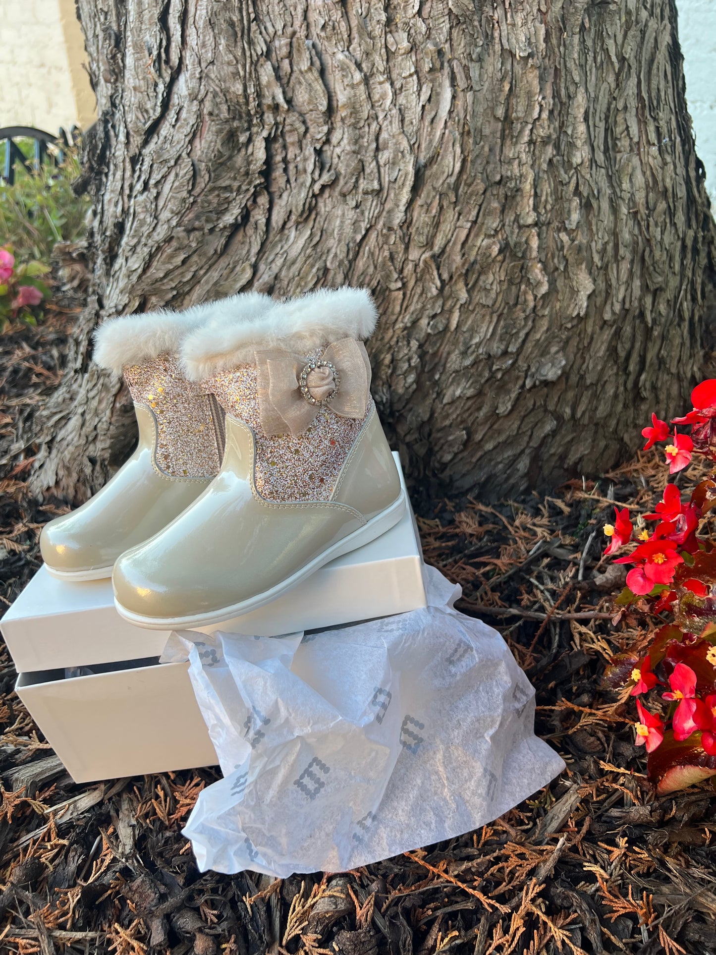 222327 Beig Gold Bow Andanines Boots