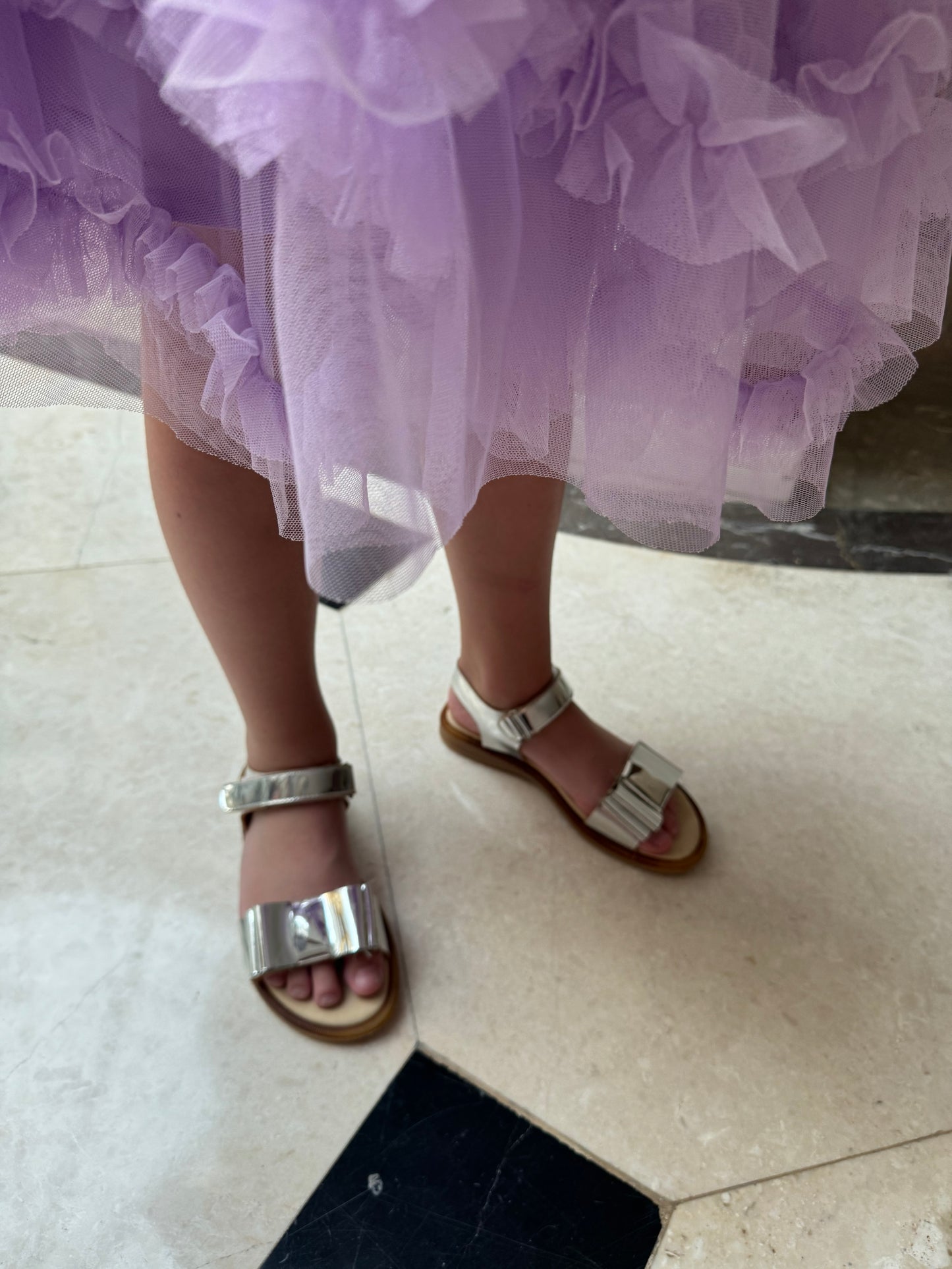 211439 Silver Bow Andanines Sandal