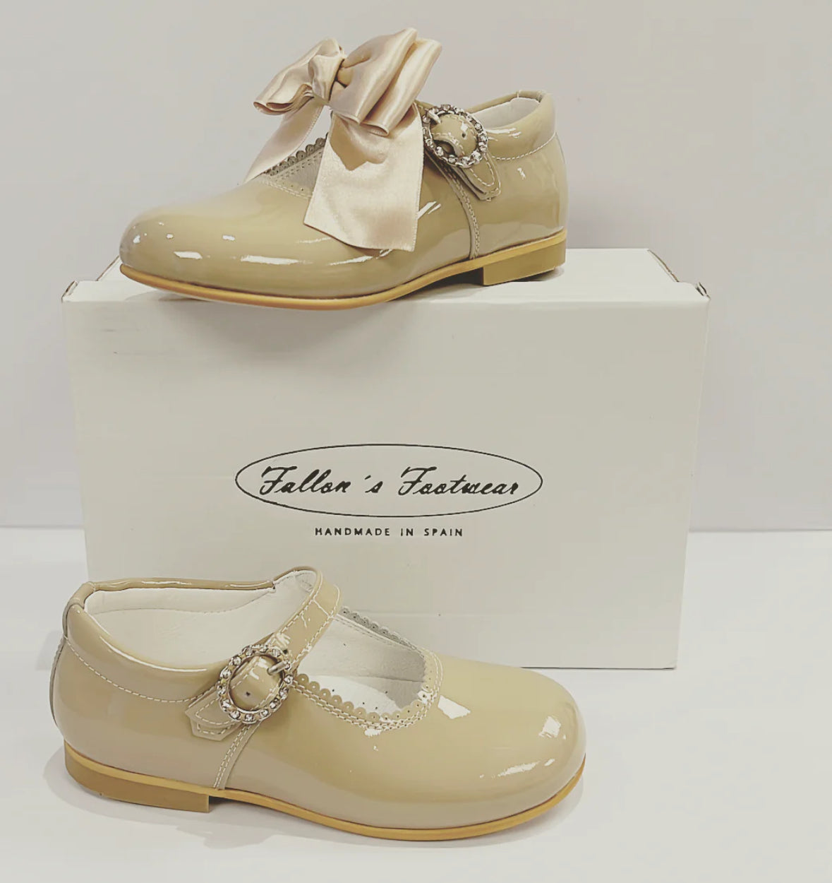 6270-1 Camel Tan Shoe with Diamante Buckle