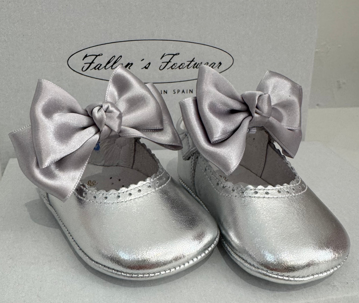 712 Baby Silver Bow Soft Baby Shoe