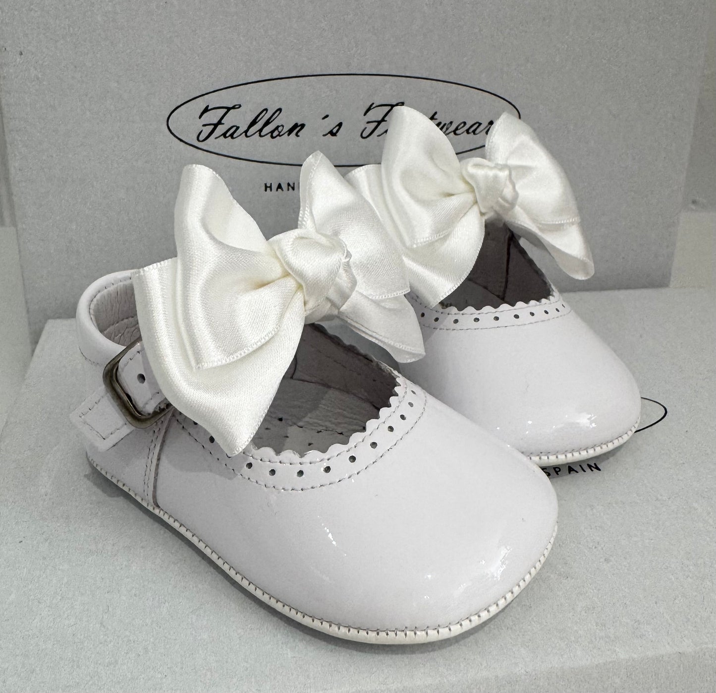 712 White Soft Baby Shoe