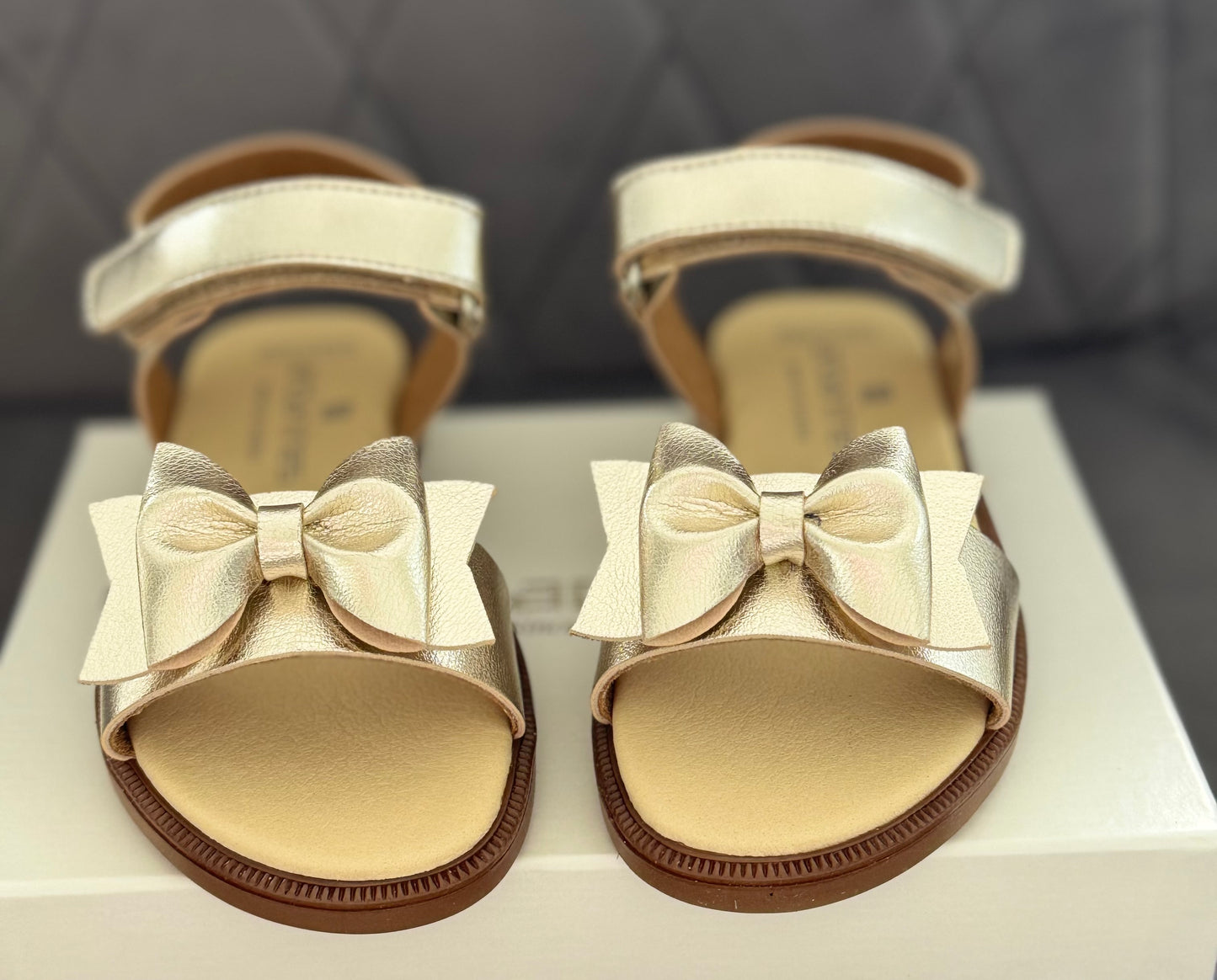 Andanines Gold Bow Sandal