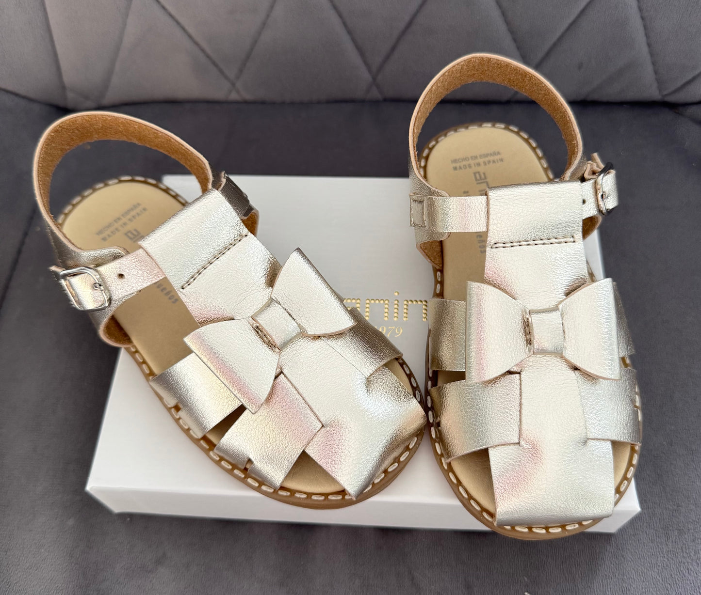 241420 Fully Covered Gold Sandal