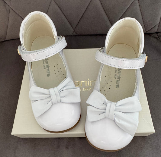 Andanines Bow High Back White