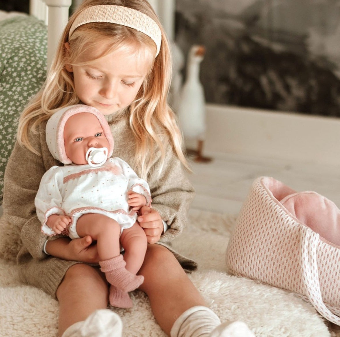 60812 Andie Pink Crying Elegance Doll