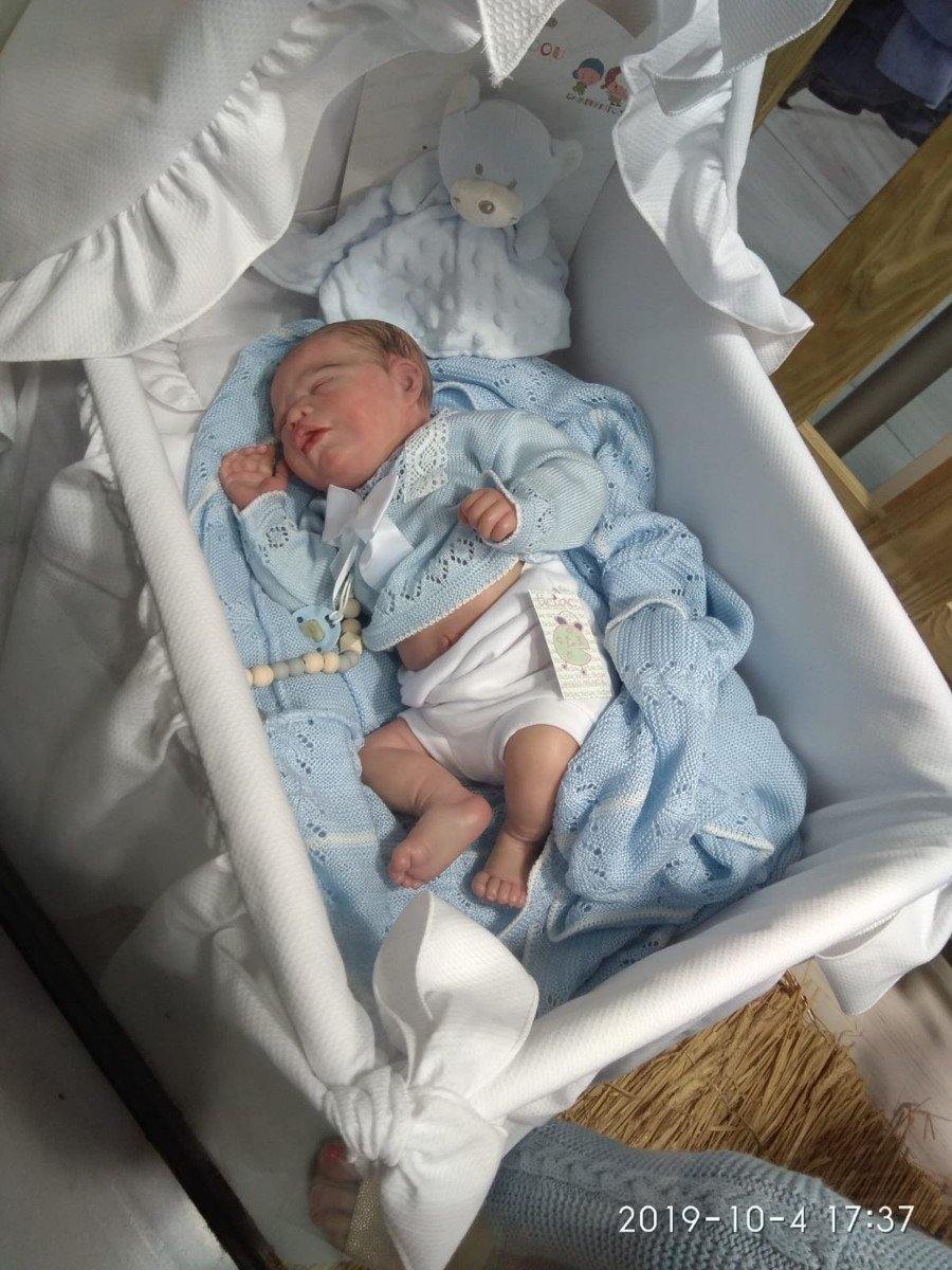 2500 Pique Bassinet in White - Fallons Toys&Shoes - Bebelux