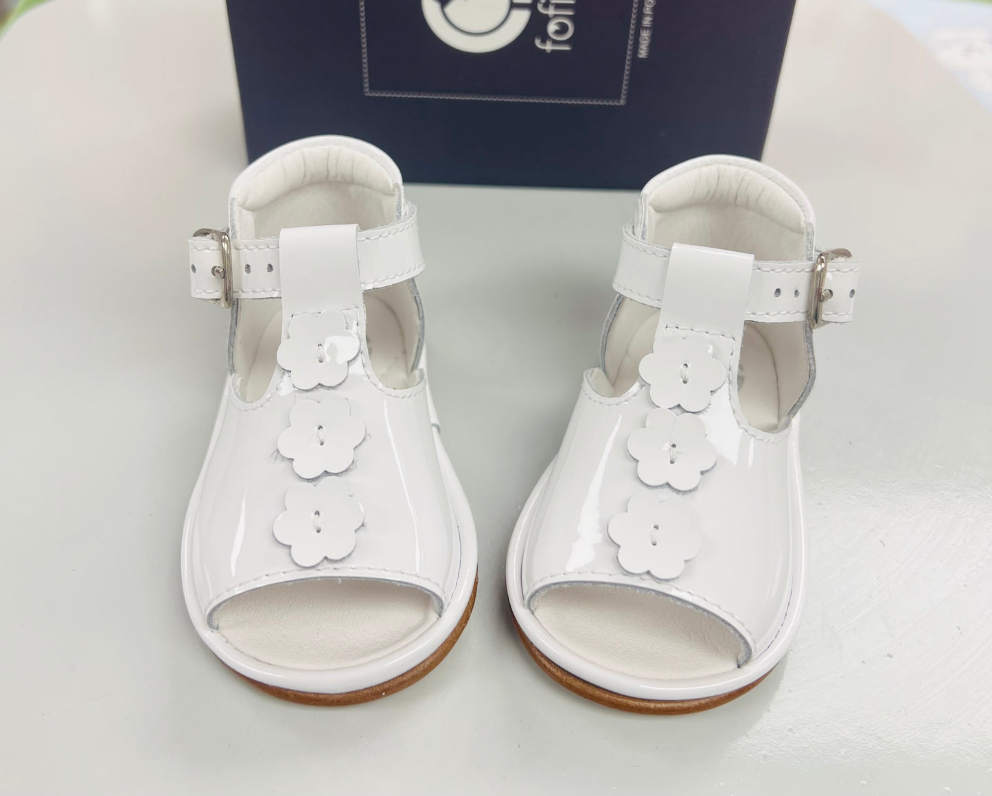 2627 Chica White Patent Sandal