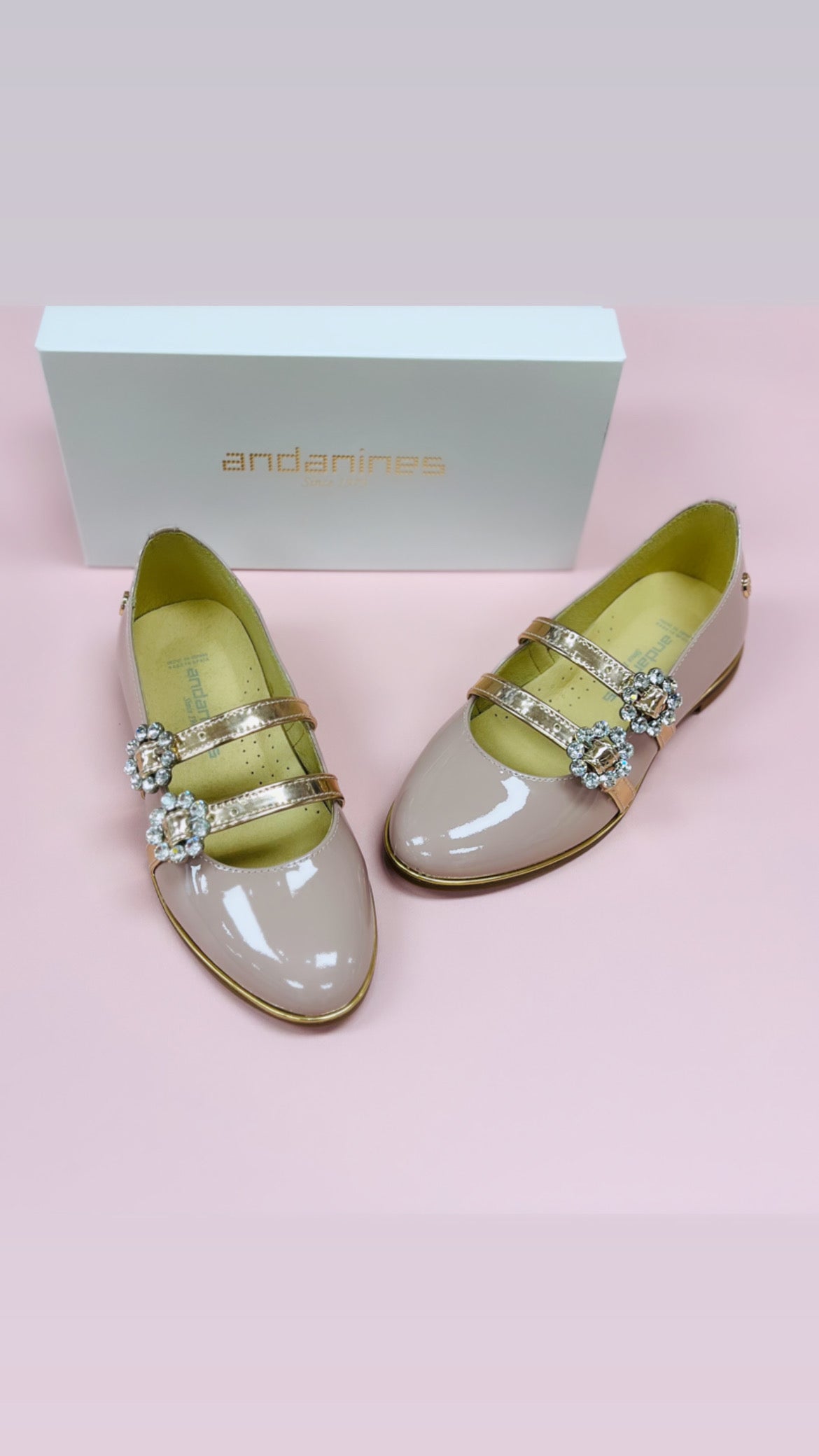 202990 Nude Pearl Diamond Buckle by Andanines