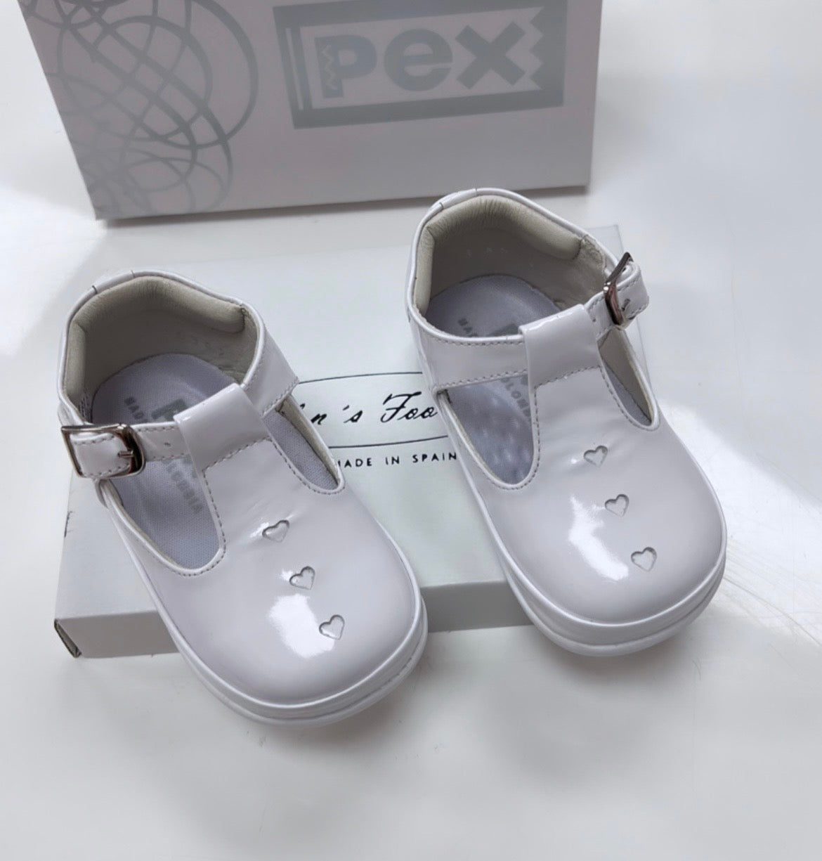 PEX White Parent Sweetheart Shoe