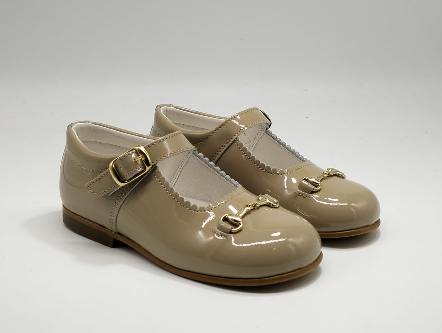 6270-2 Camel Tan Shoe with Horsebit.