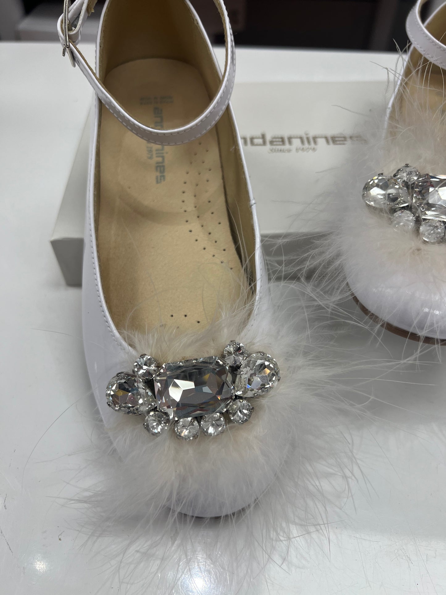 181415 Andanines White Patent Feather Jewel Shoe