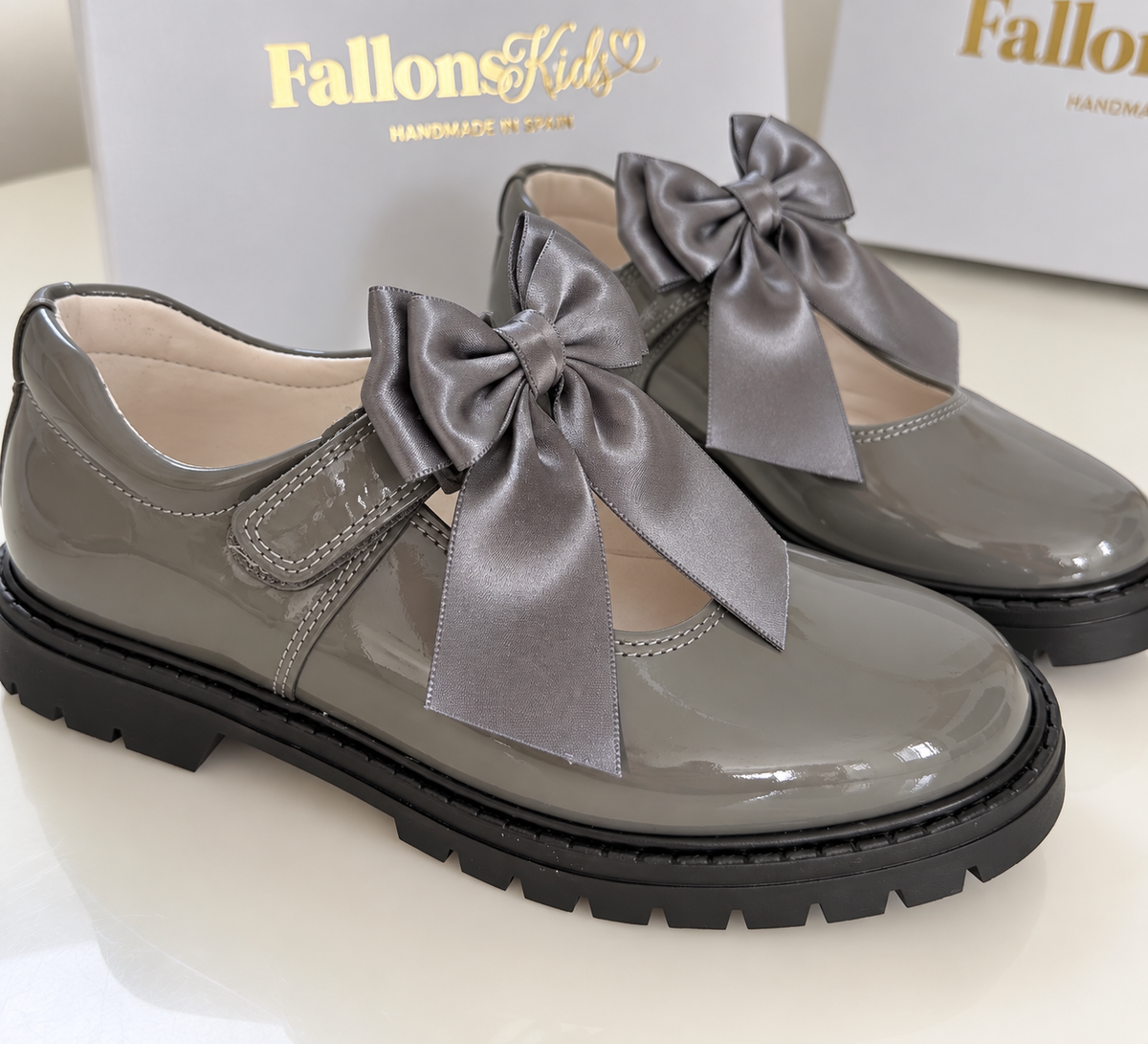 Grey Chantelle Shoe Bow