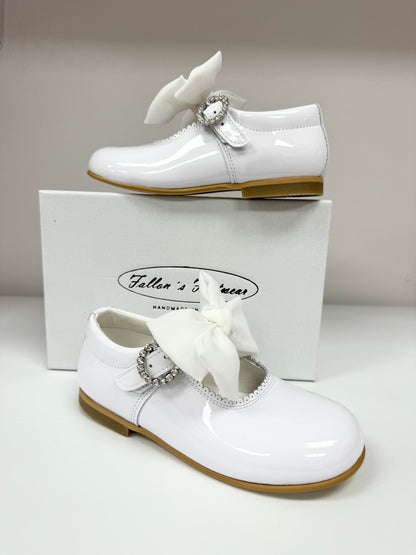 6270-1 White Shoe with Diamante Buckle