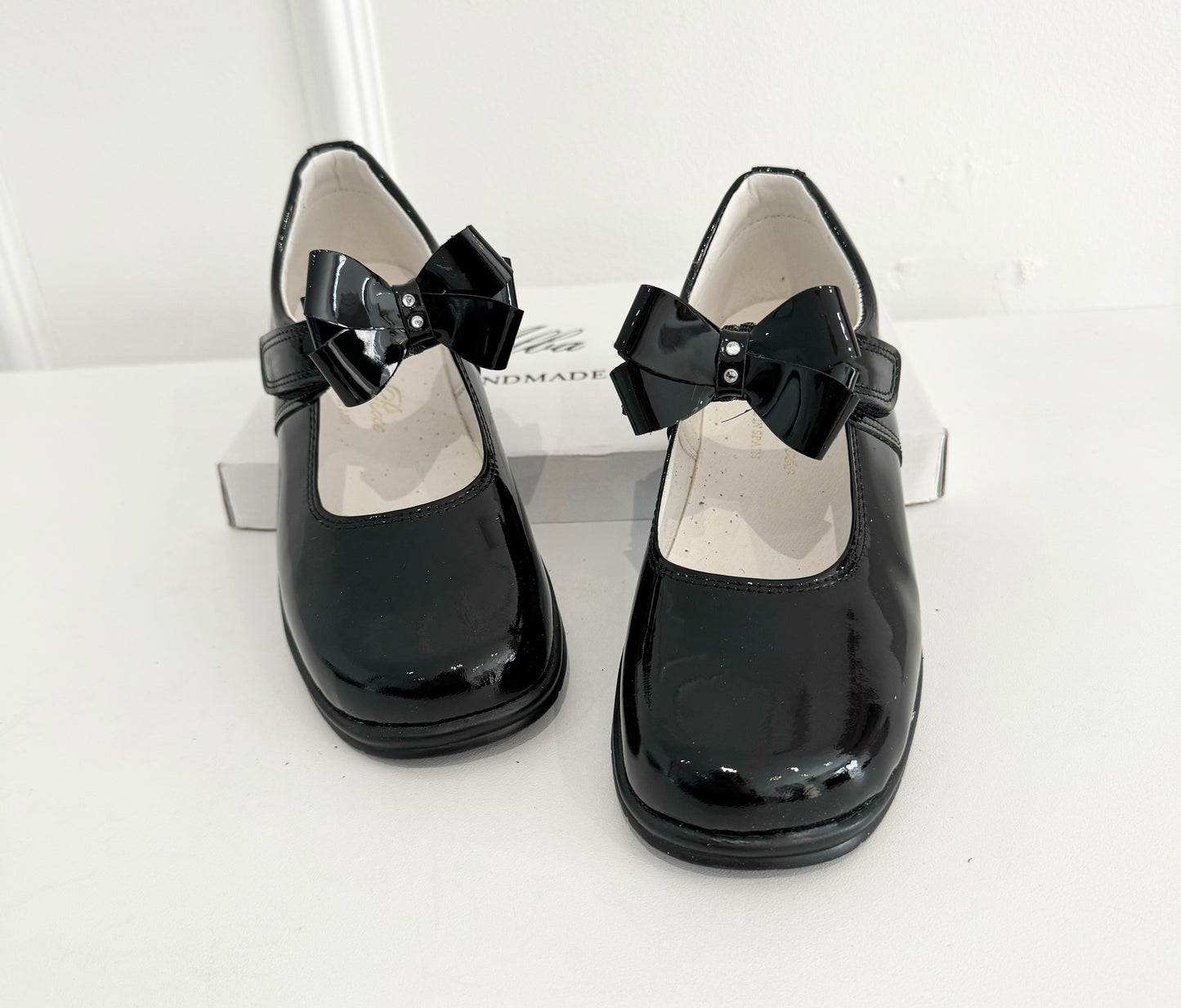 Black School Shoes - Double Diamond Bow (Flat Sole)