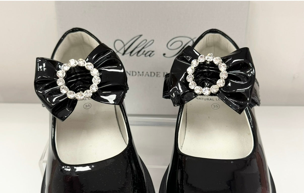 Circle Black Patent Shoe Bows