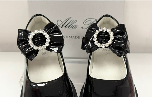 Circle Black Patent Shoe Bows