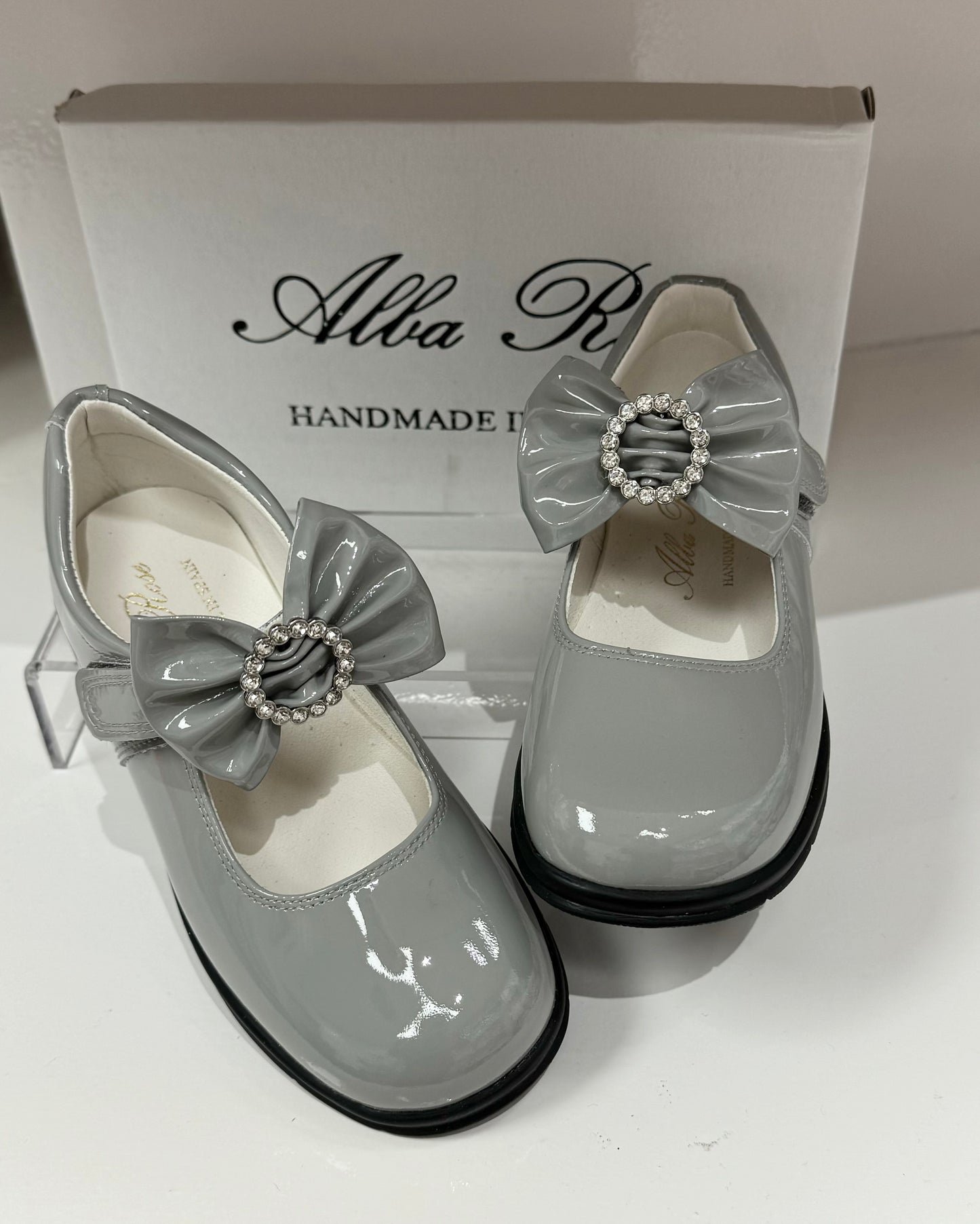 6273 Light Grey School Shoes - Circle Bow (Flat Sole)