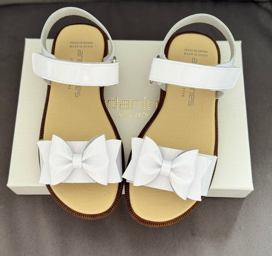 Andanines White Bow Sandal