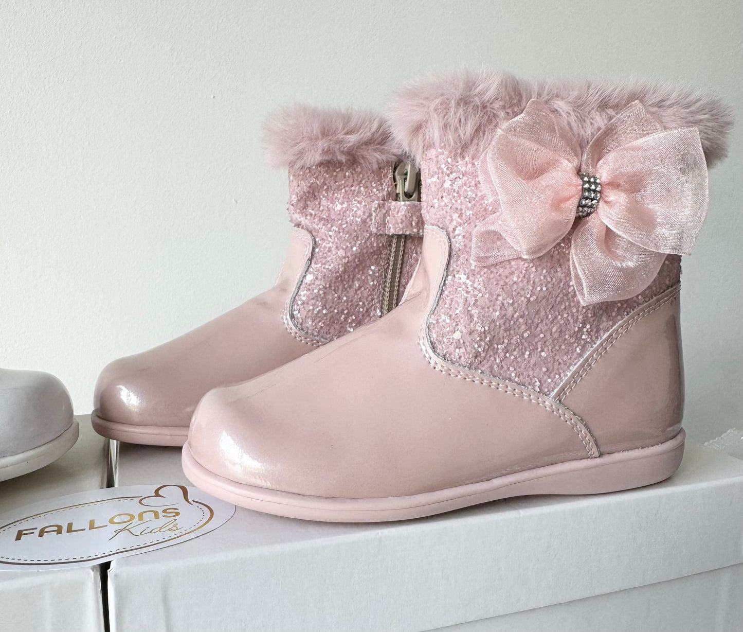 232326 Pink Fur Boots