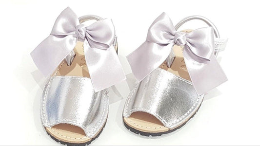 7501 Silver Bow Avarcas Sandals - Fallons Toys&Shoes - Salterines