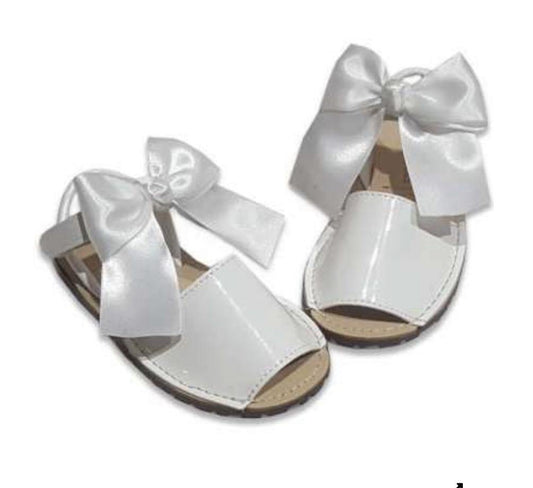 7501 White Bow Avarcas Sandals - Fallons Toys&Shoes - Salterines