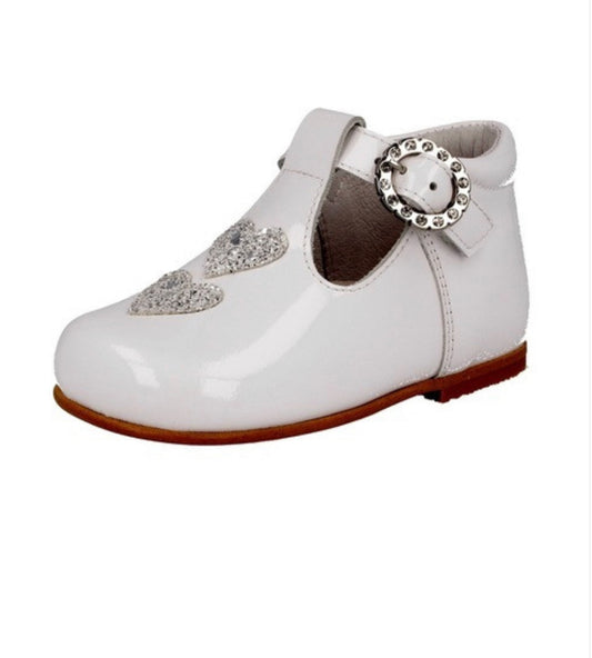 211184 White Patent Heart Andanines