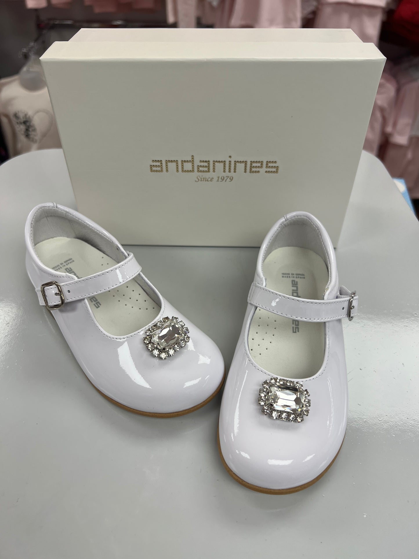 221600 White Jewel by Andanines