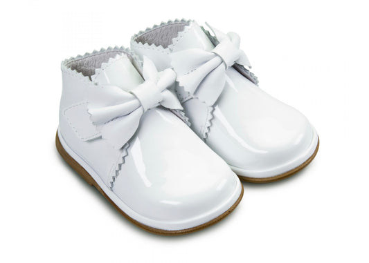 1122 Sharon White Patent Boots